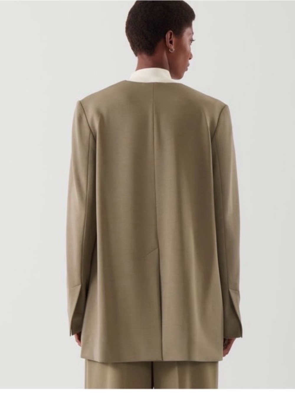 NWT. COS Relaxed-Fit V-Neck Blazer. NEW - Picture 4 of 9